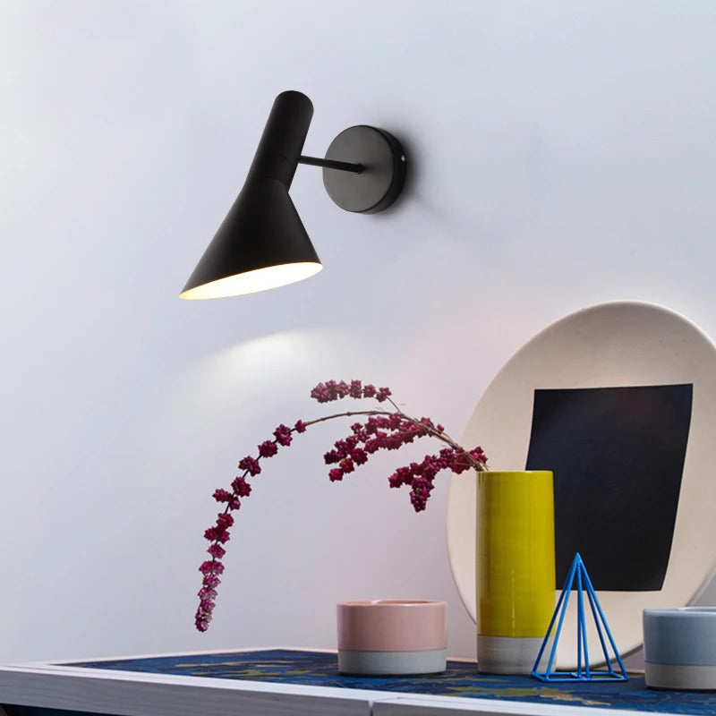 Modern Minimalist - Wall Lamp by Lightstyl